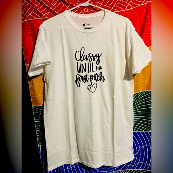 Medium tshirt “first pitch” - Picture 2 of 3
